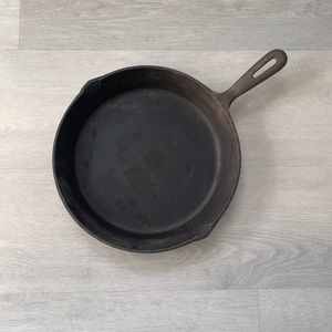 Vintage cast iron skillet